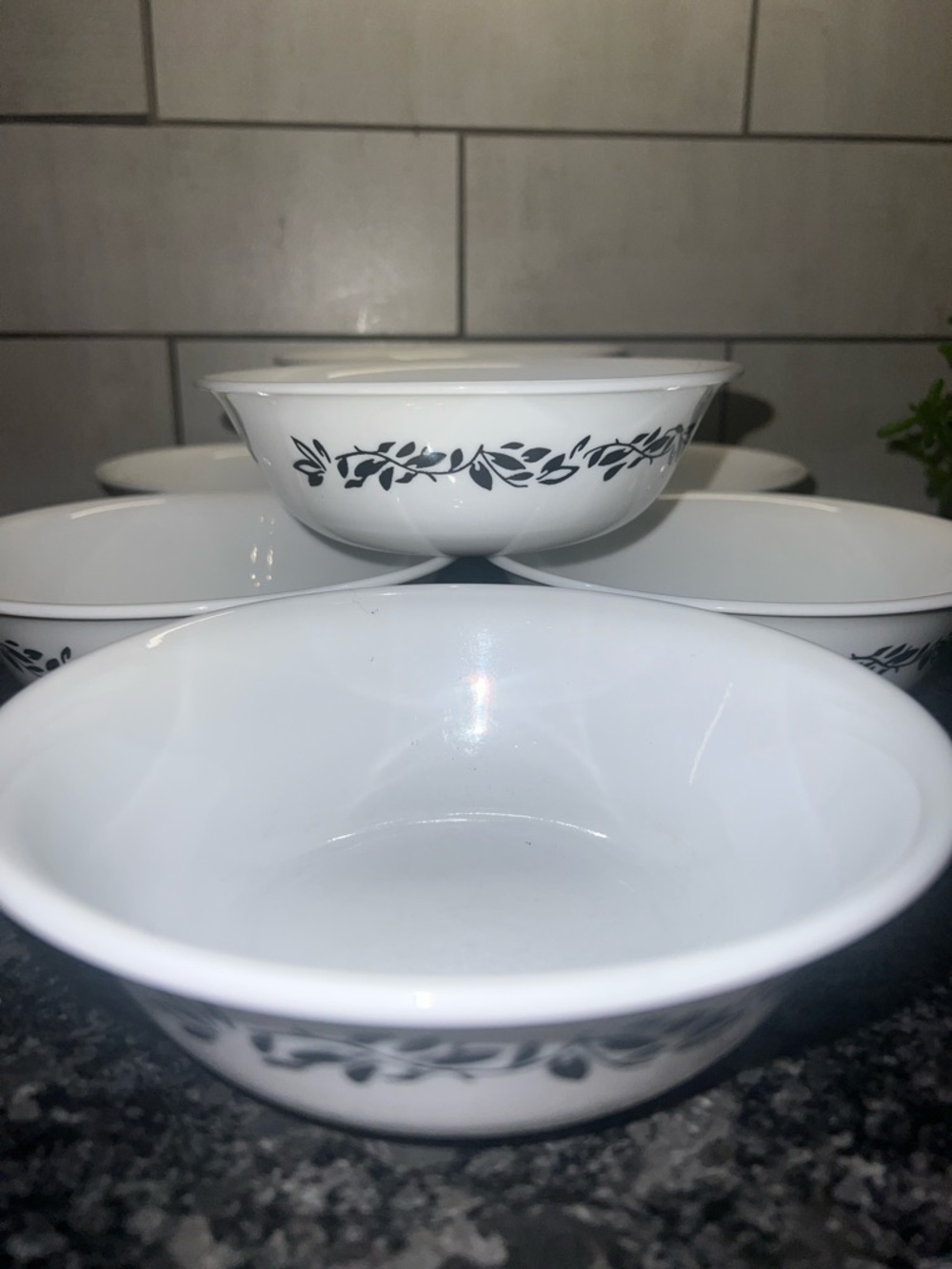 Set of 7 Corelle TROPICAL BREEZE Soup bowls. Exc like new cond  6”